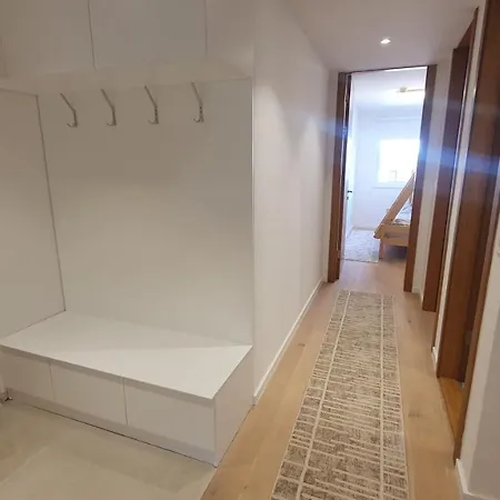 Olimpijska Kuca A502 アパート