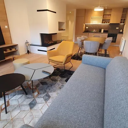 Olimpijska Kuca A502 アパート