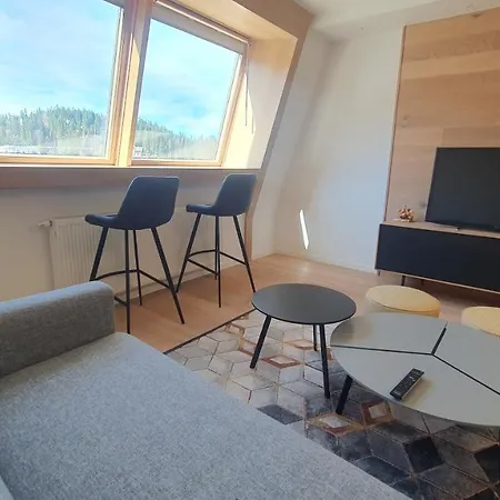 Olimpijska Kuca A502 ヤホリナ